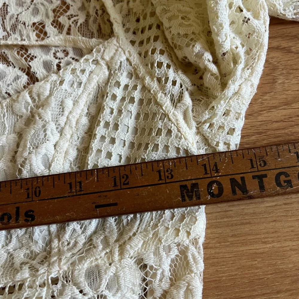 Free People Crochet Top XS Ivory Lace Crop Top NWT Festival Summer Feminine Boho